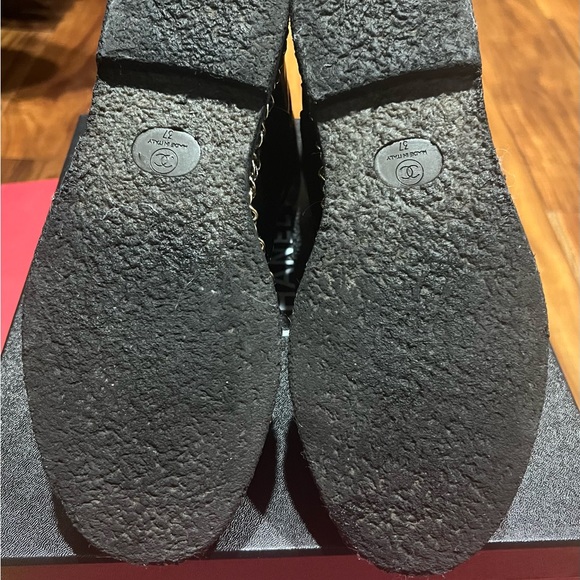 Chanel shearling lined chain boots size 37 - Picture 7 of 12